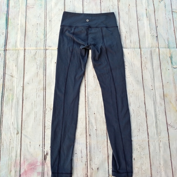 LULULEMON | Practice Daily Ruffle Ribbon Leggings - Picture 4 of 15